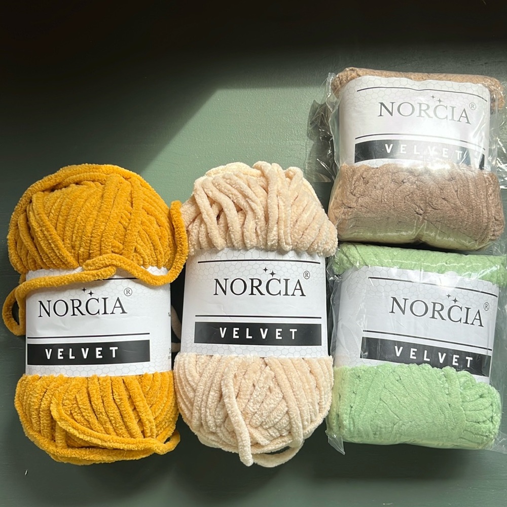 4 Skeins Norcia  Velvet Yarn